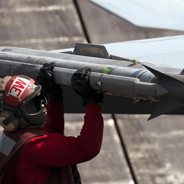 Defense partnership Romania Wins US Approval to Purchase Tactical Missiles for F-16 Jets